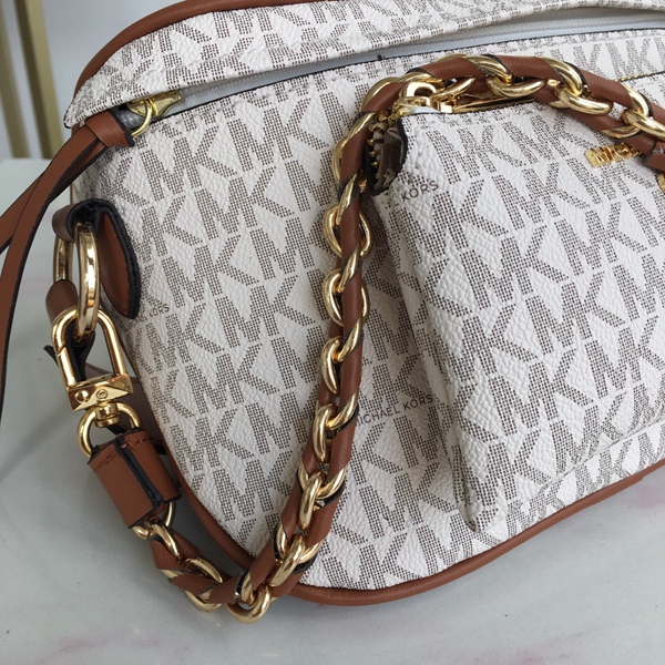 マイケルコースバッグ素材ディテール